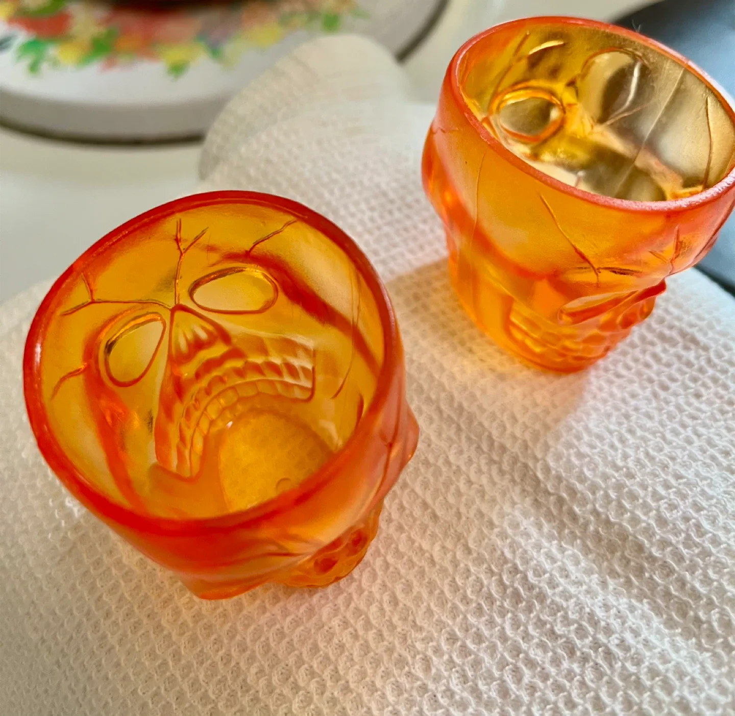 🥕 Skull Shot Glasses w Tea Lights - Set of 2 image indicator(2)