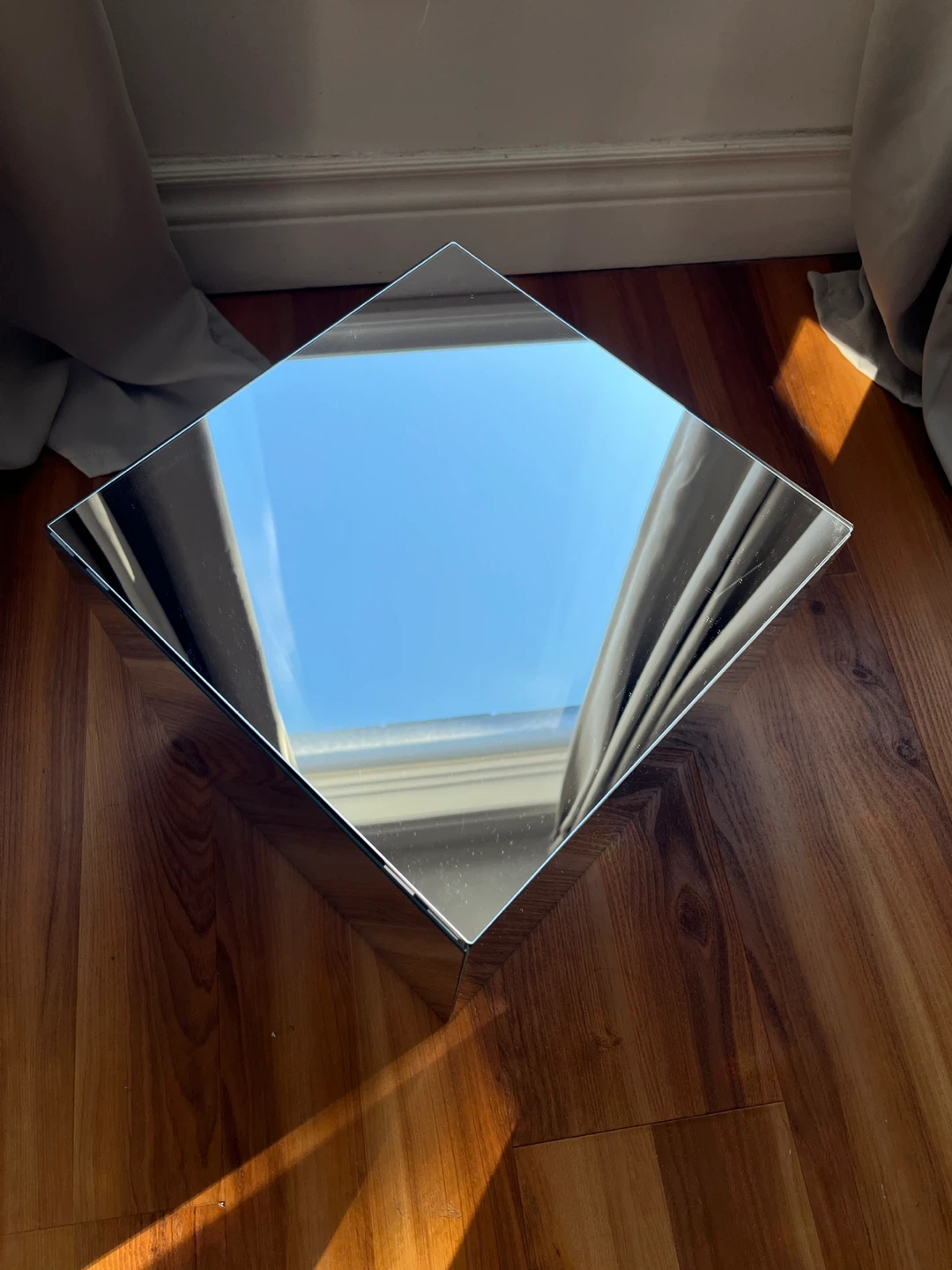 Mirrored Cube Side Table - photo 3