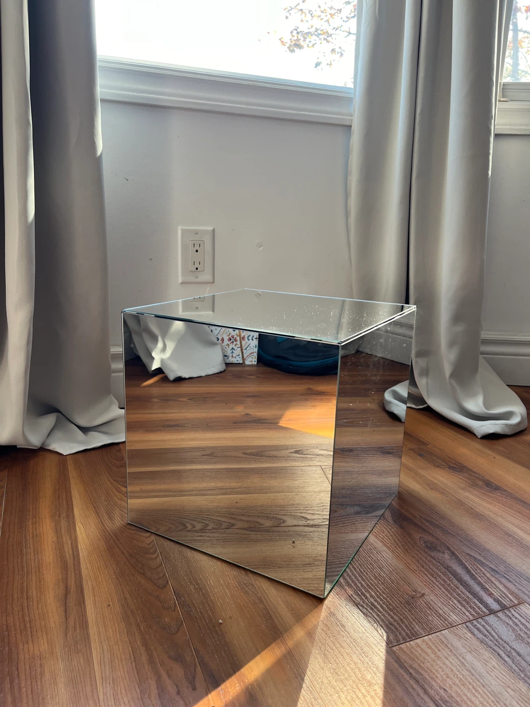 Mirrored Cube Side Table - photo 2