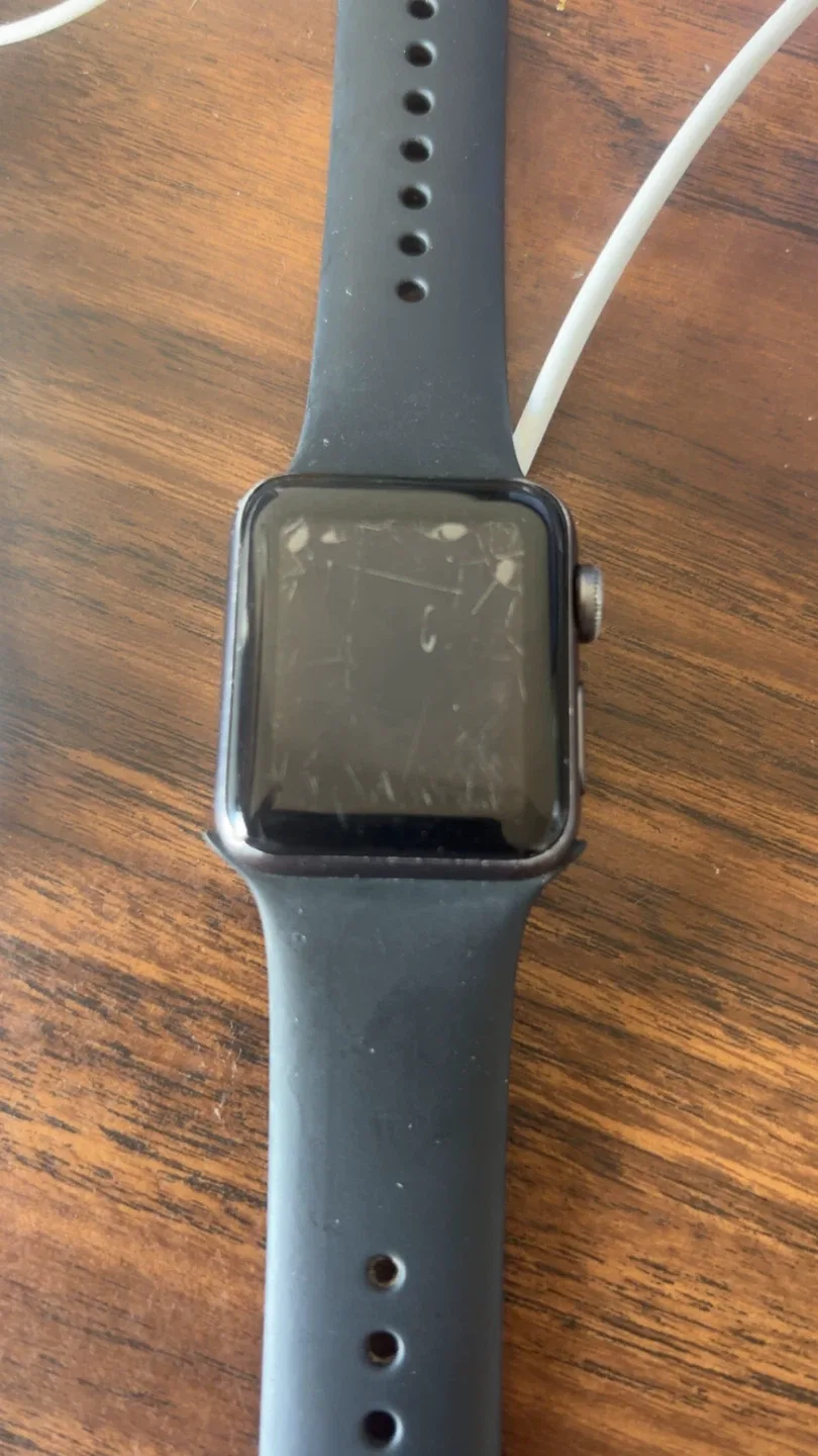 Apple Watch  series 3 (38mm) - Black image indicator(3)