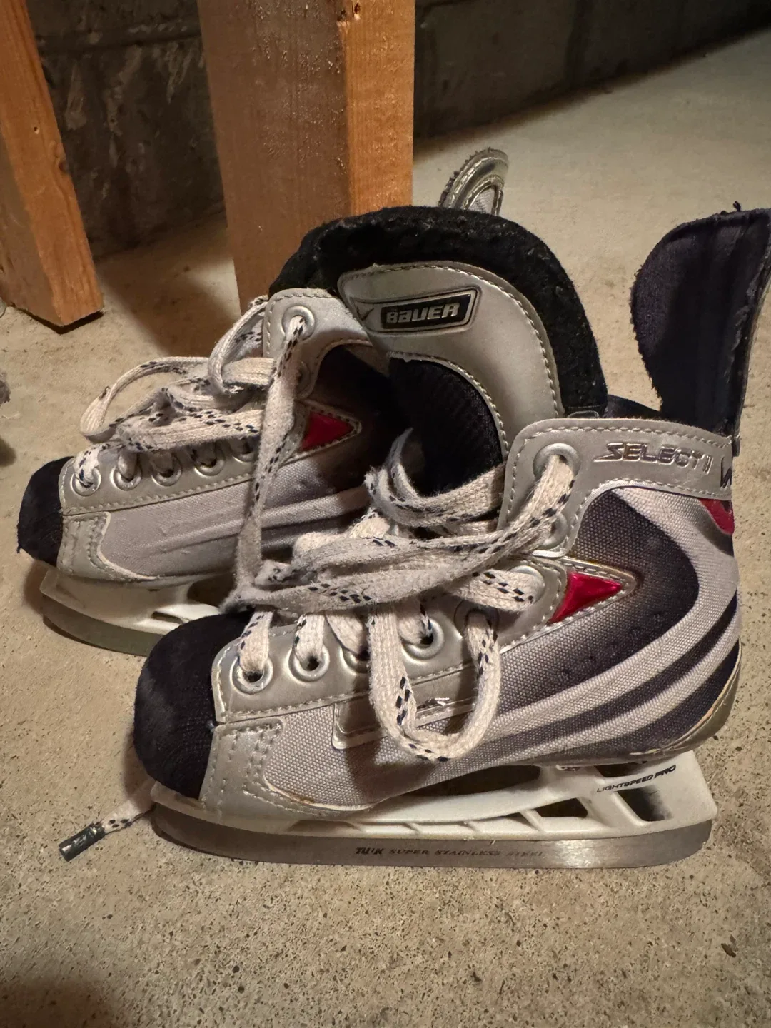 Bauer Select Hockey Skates 10.5Y thumbnail