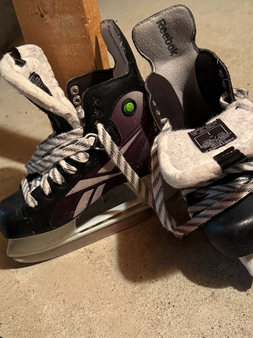 Reebok Ice Skates - US Size 1 image indicator(2)