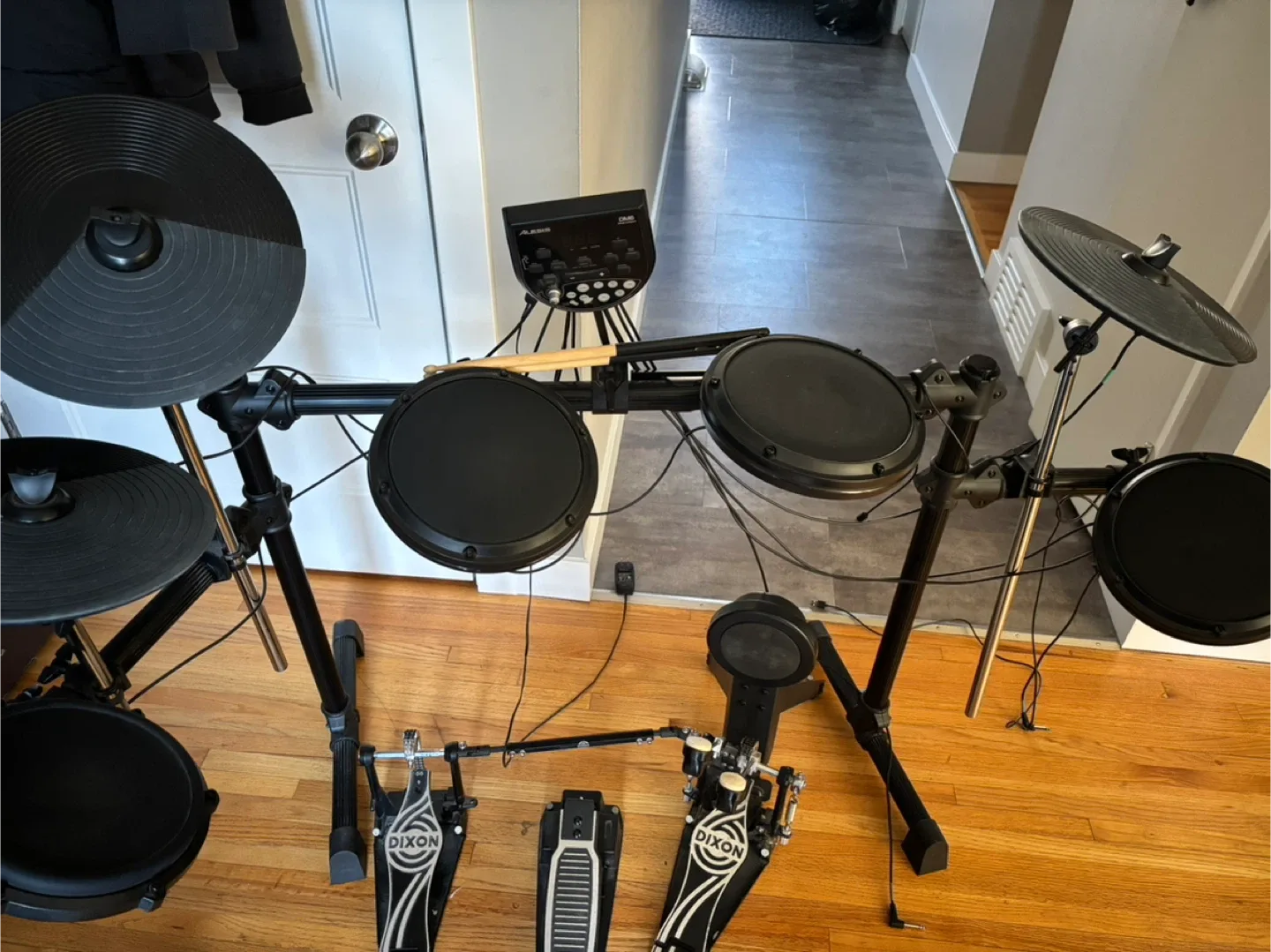 Alesis DM6 Drum Module with Dixon Pedals image indicator(6)