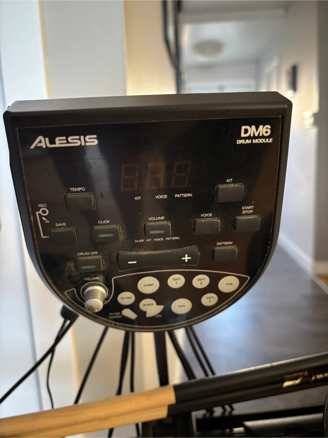 Alesis DM6 Drum Module with Dixon Pedals - photo 5