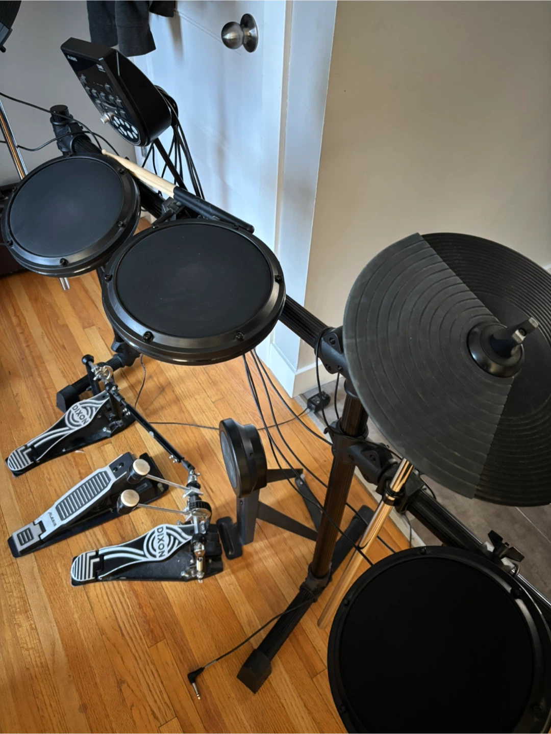 Alesis DM6 Drum Module with Dixon Pedals - photo 3