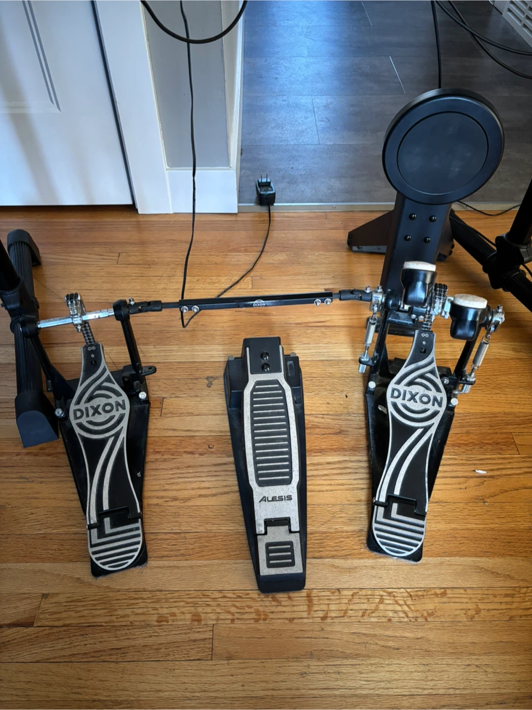 Alesis DM6 Drum Module with Dixon Pedals - photo 4