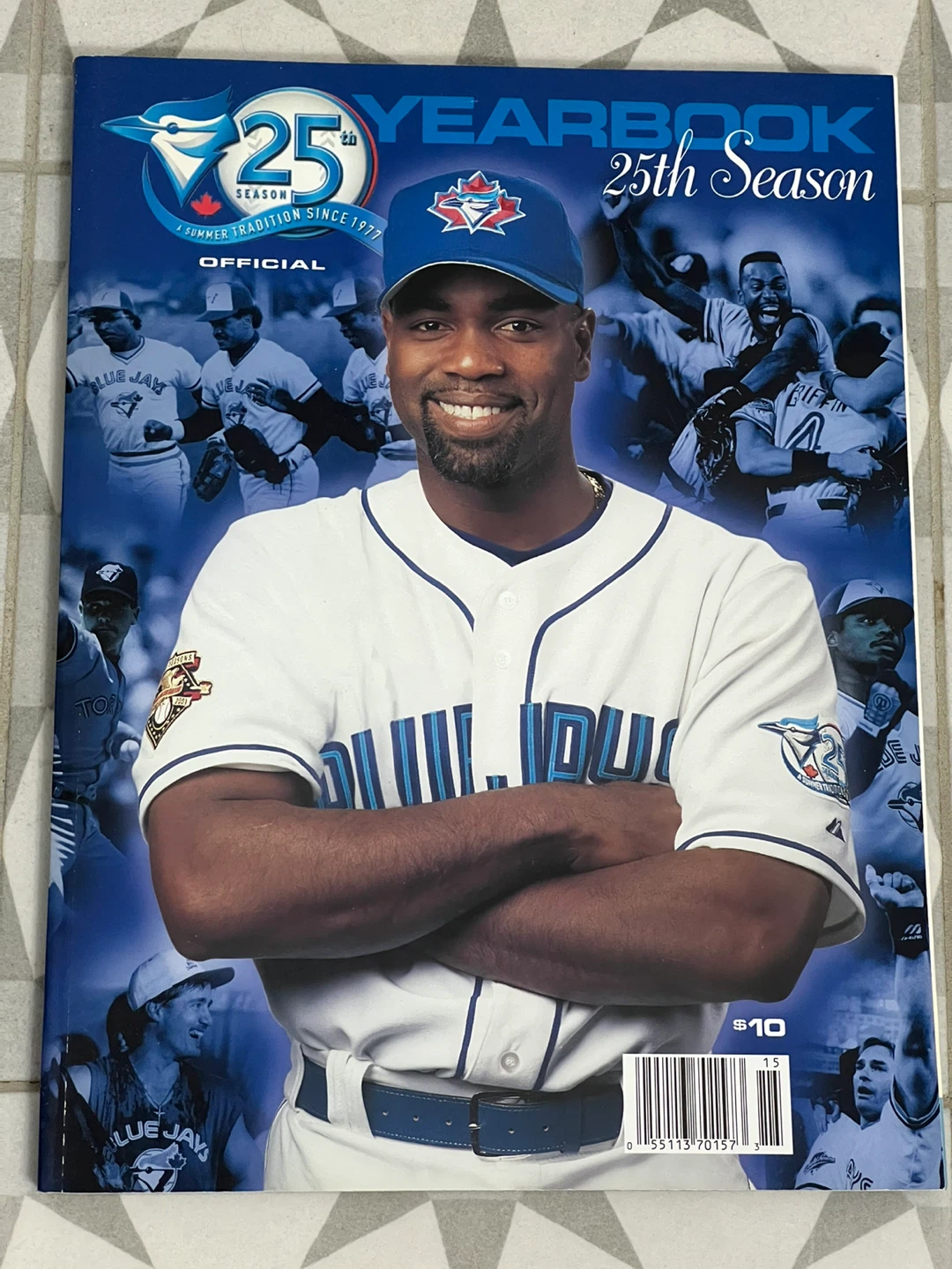 Toronto Blue Jays Scorebook, Yearbooks & Magazine - photo 2