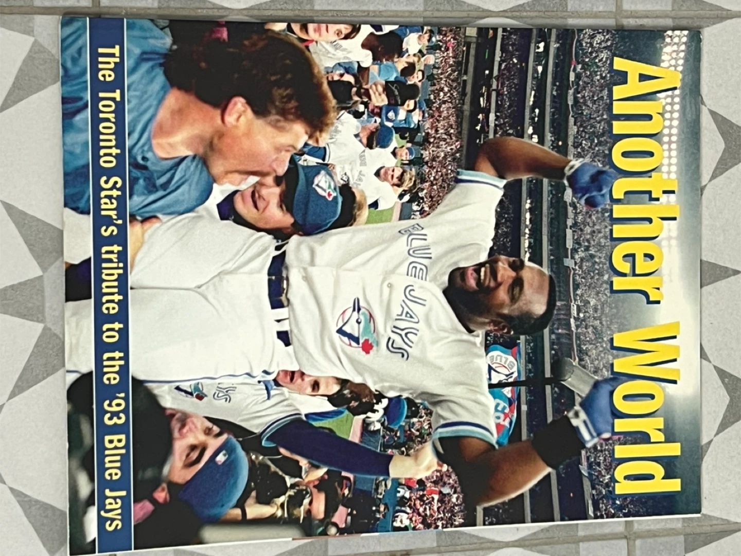 Toronto Blue Jays Scorebook, Yearbooks & Magazine - photo 3