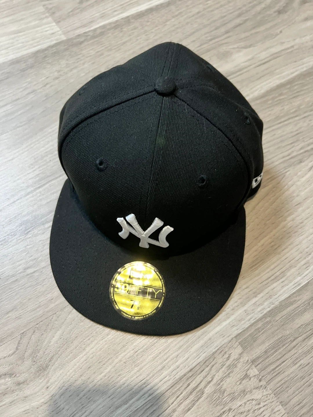 New Era NY Yankees 59FIFTY Hat - Size 7 3/8