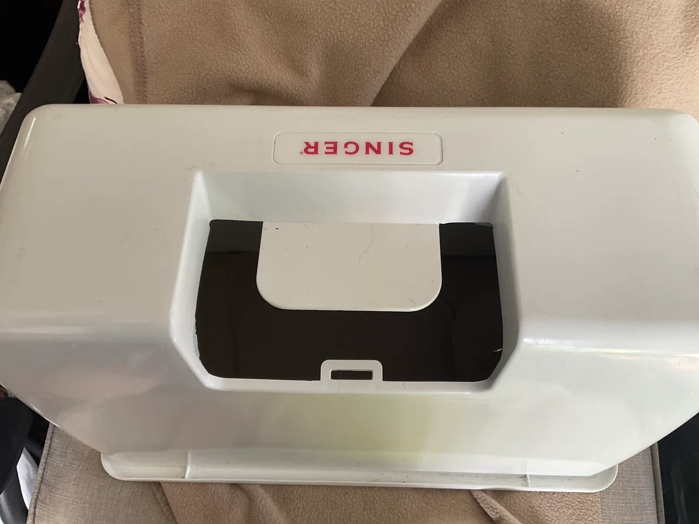 🥕Singer Sewing Machine Dust Cover image indicator(3)