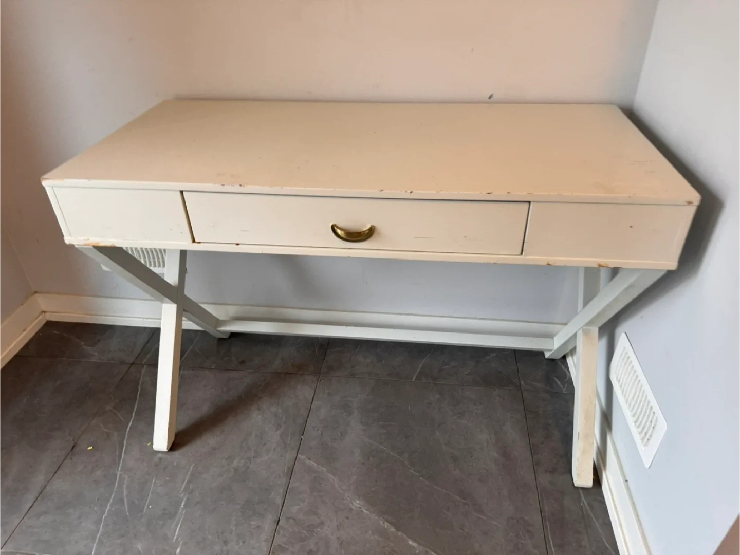 White Wooden Desk with Drawer image indicator(4)