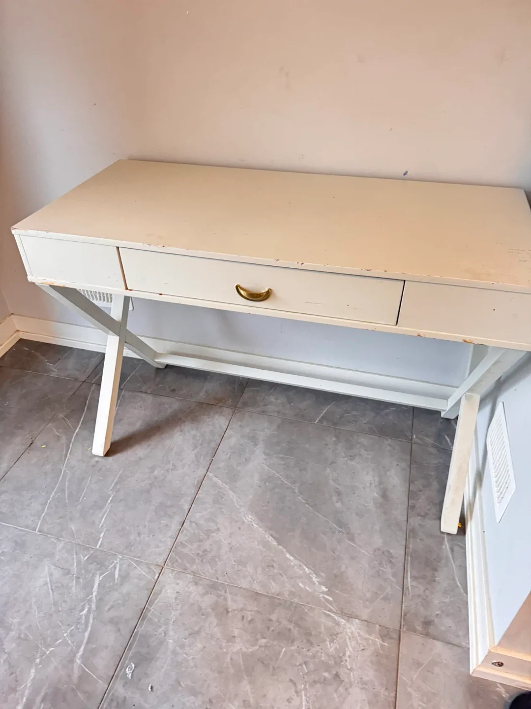 White Wooden Desk with Drawer image indicator(3)