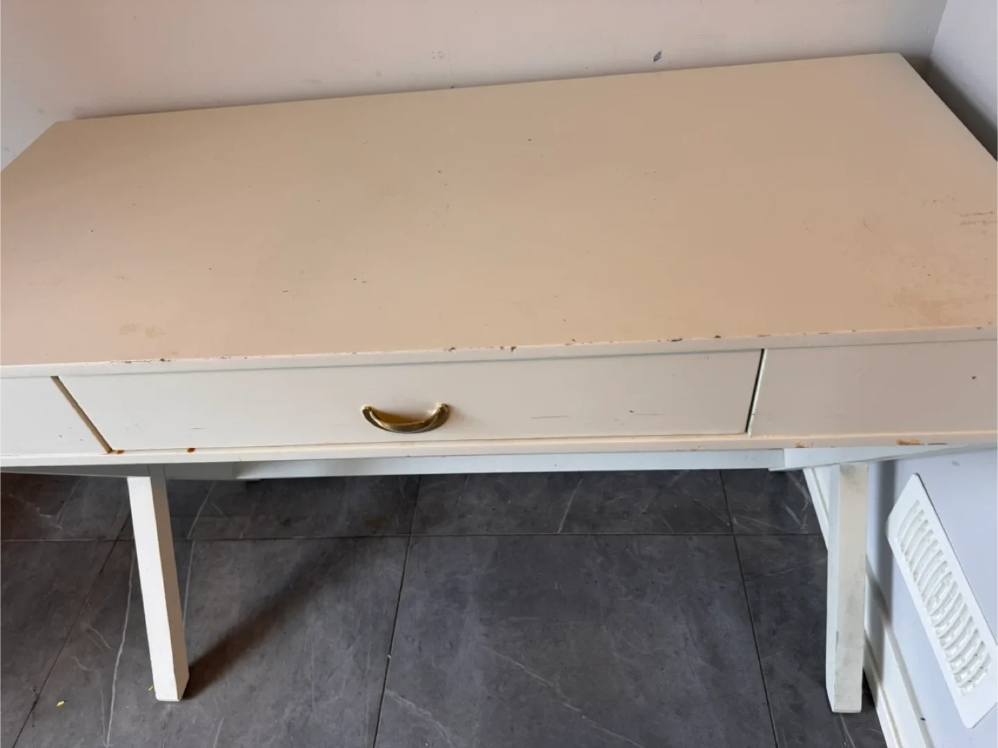 White Wooden Desk with Drawer image indicator(8)