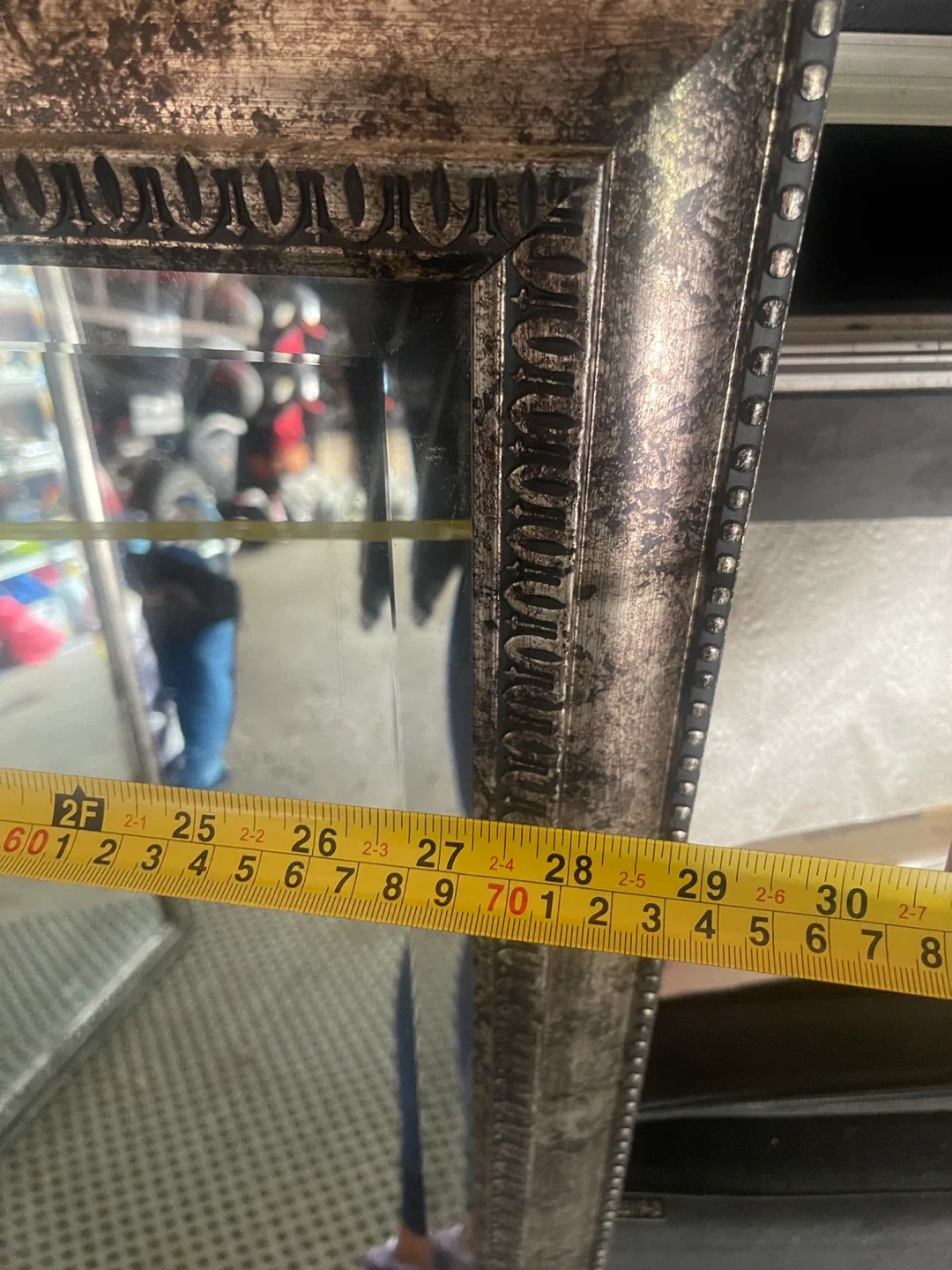 Framed Wall Mirror 27x48 inches image indicator(5)