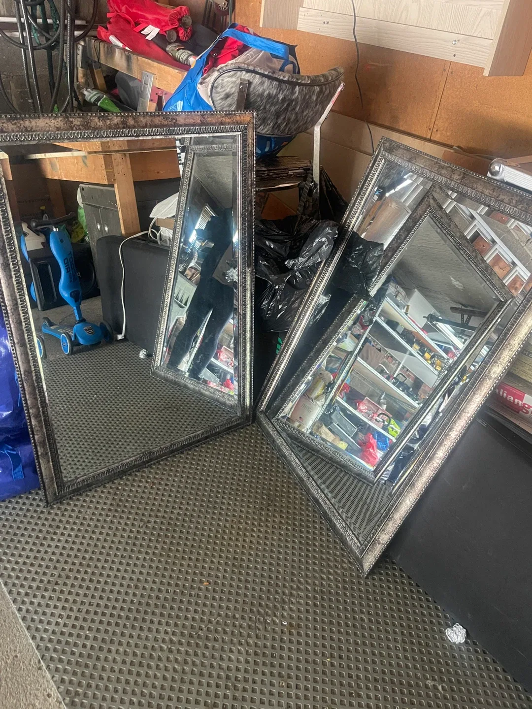 Framed Wall Mirror 27x48 inches image indicator(2)