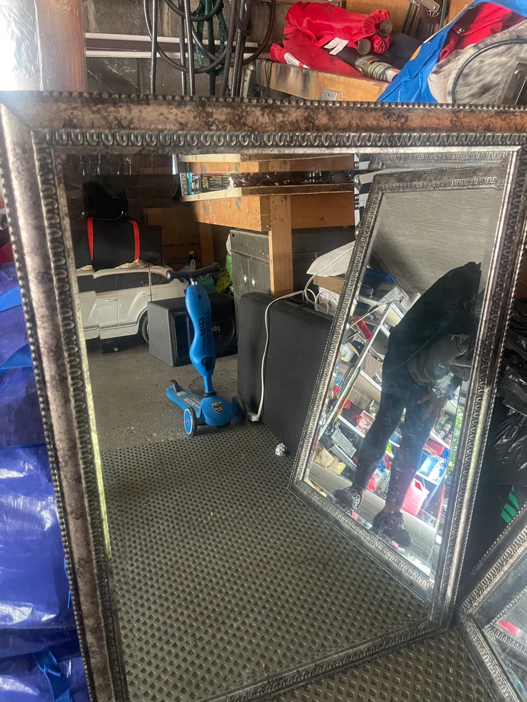 Framed Wall Mirror 27x48 inches image indicator(3)