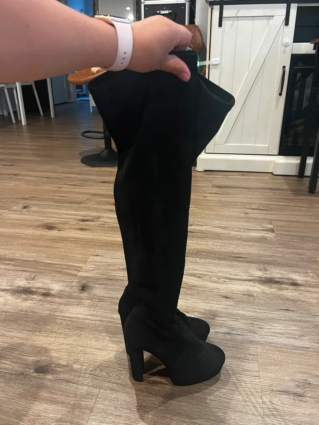 Black Over-the-Knee Heel Boots image indicator(3)