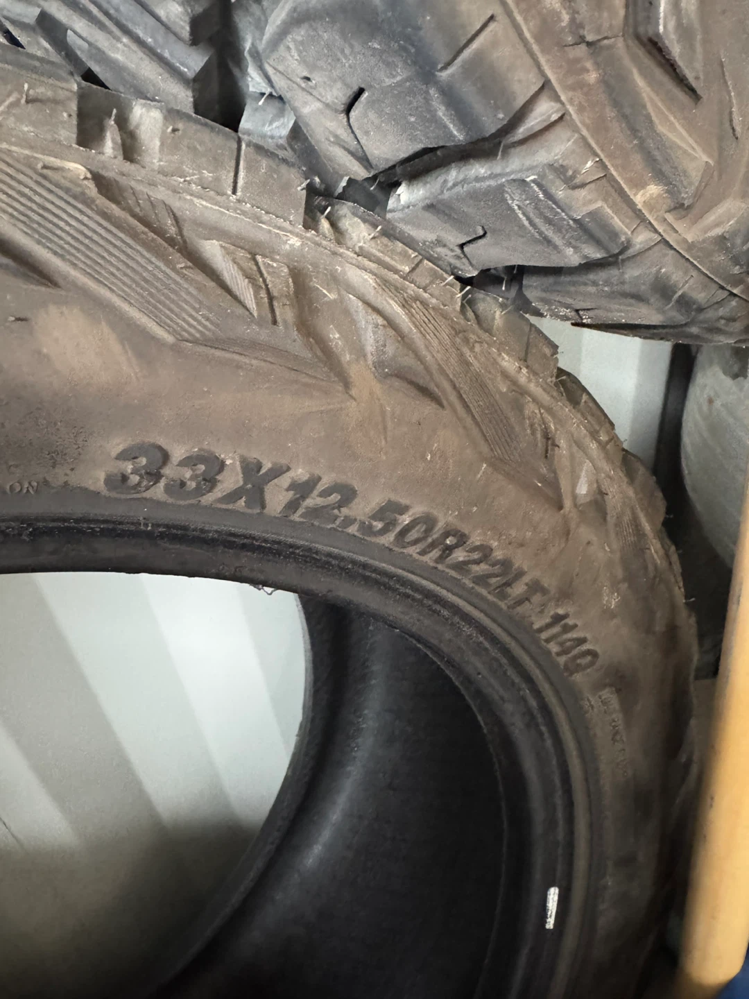 New Mutant X-RV 33X12.50R22LT Tires