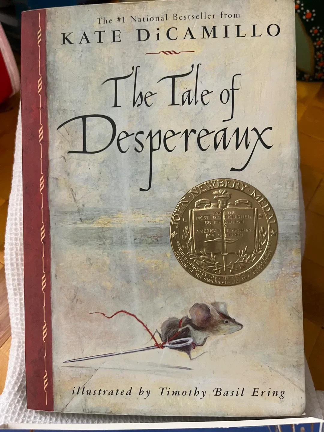 🥕 The Tale of Despereaux Book & Movie image indicator(3)