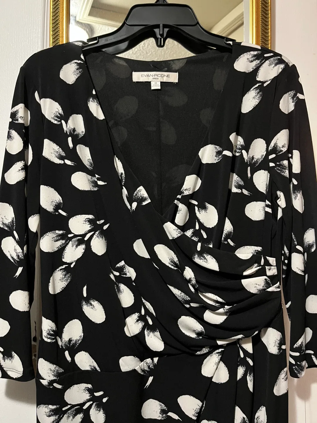 Evan Picone Black/Ivory Dress - Size 10 image indicator(3)