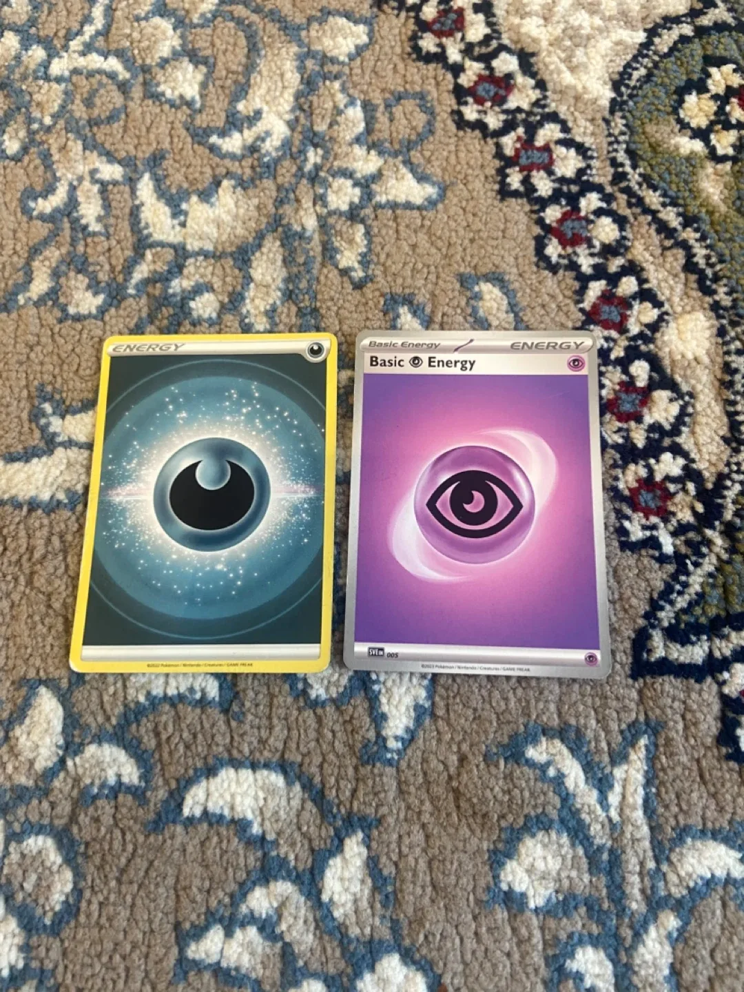 Wallet And Pokémon Cards image indicator(4)