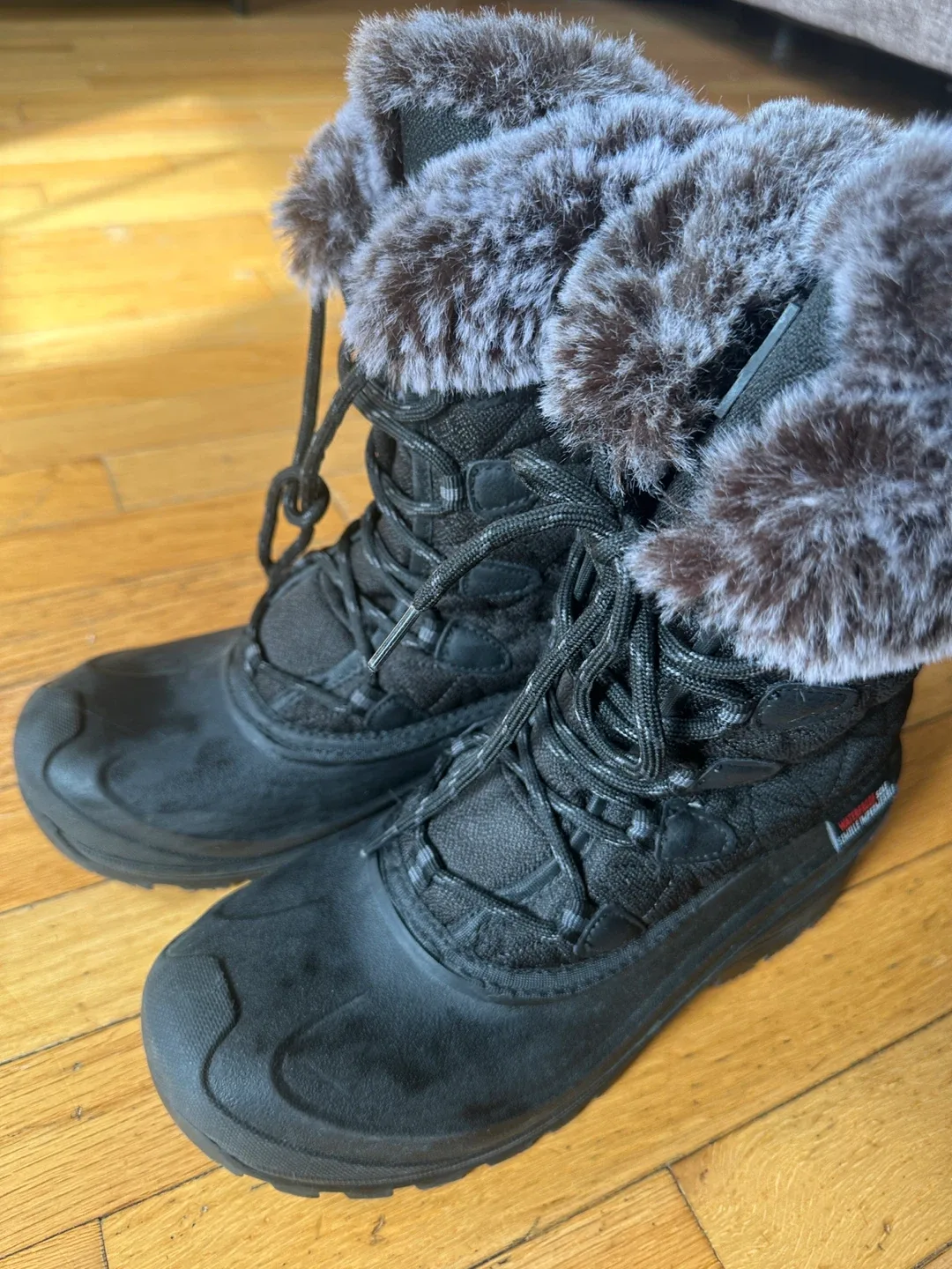 Cougar Black Winter Boots, Size 7 image indicator(2)