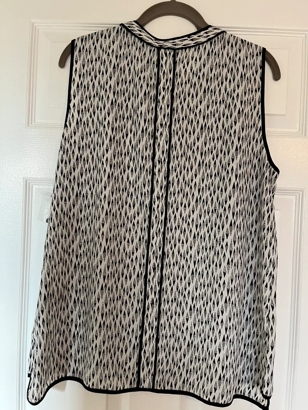 Liz Claiborne Career Top - Size L image indicator(3)