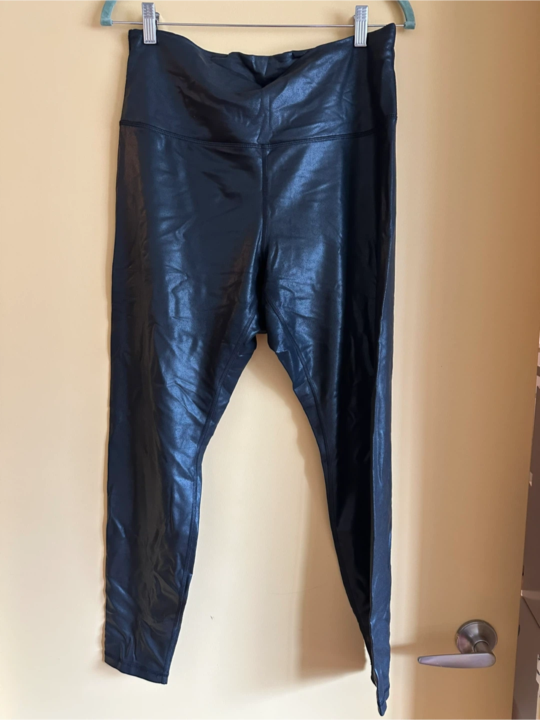 Hyba Black  Shiny Leggings - XL