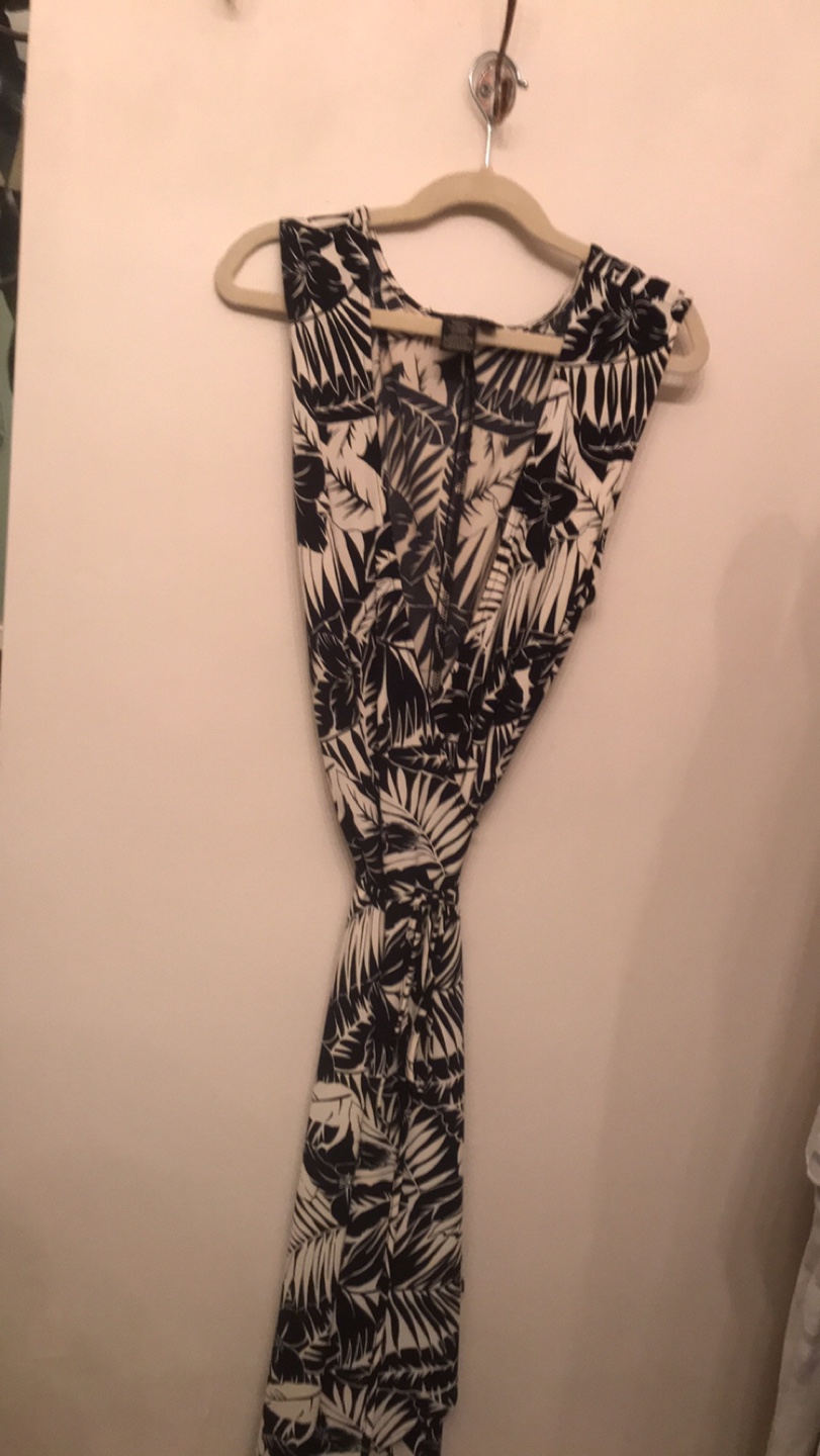 Black & Ivory Floral Dress - Size S - photo 5