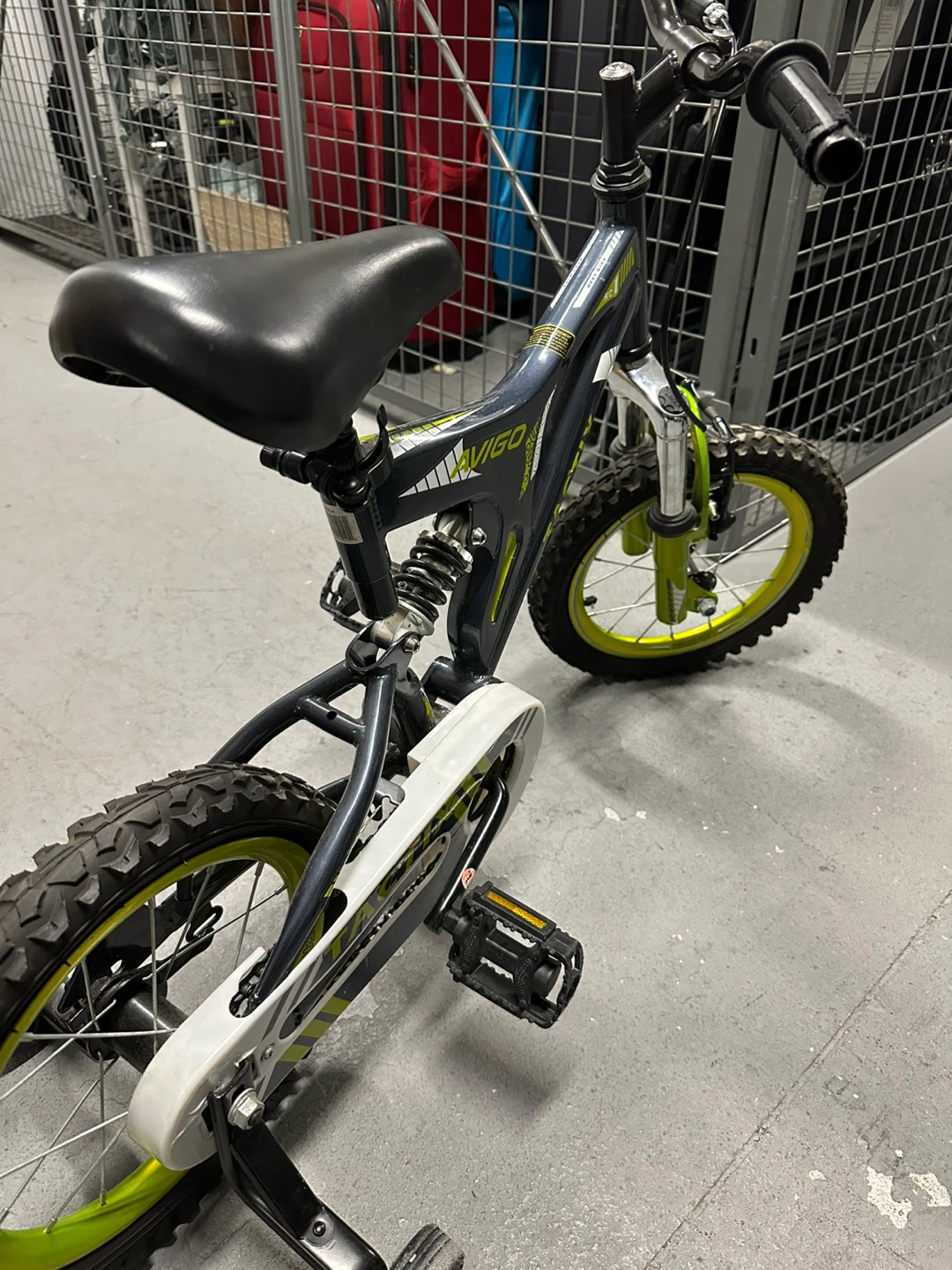Tactix Vigo Kids' Bike - Great Condition! - photo 5