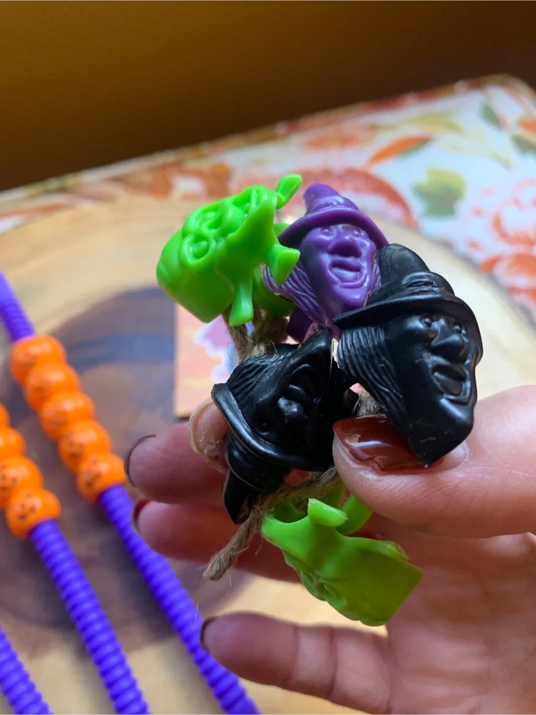 Halloween Straws, Rings and a Notepad🥕 image indicator(3)