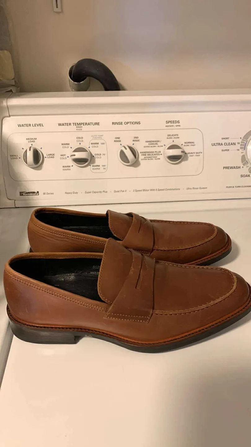 Valuni Brown Leather Penny Loafers image indicator(2)