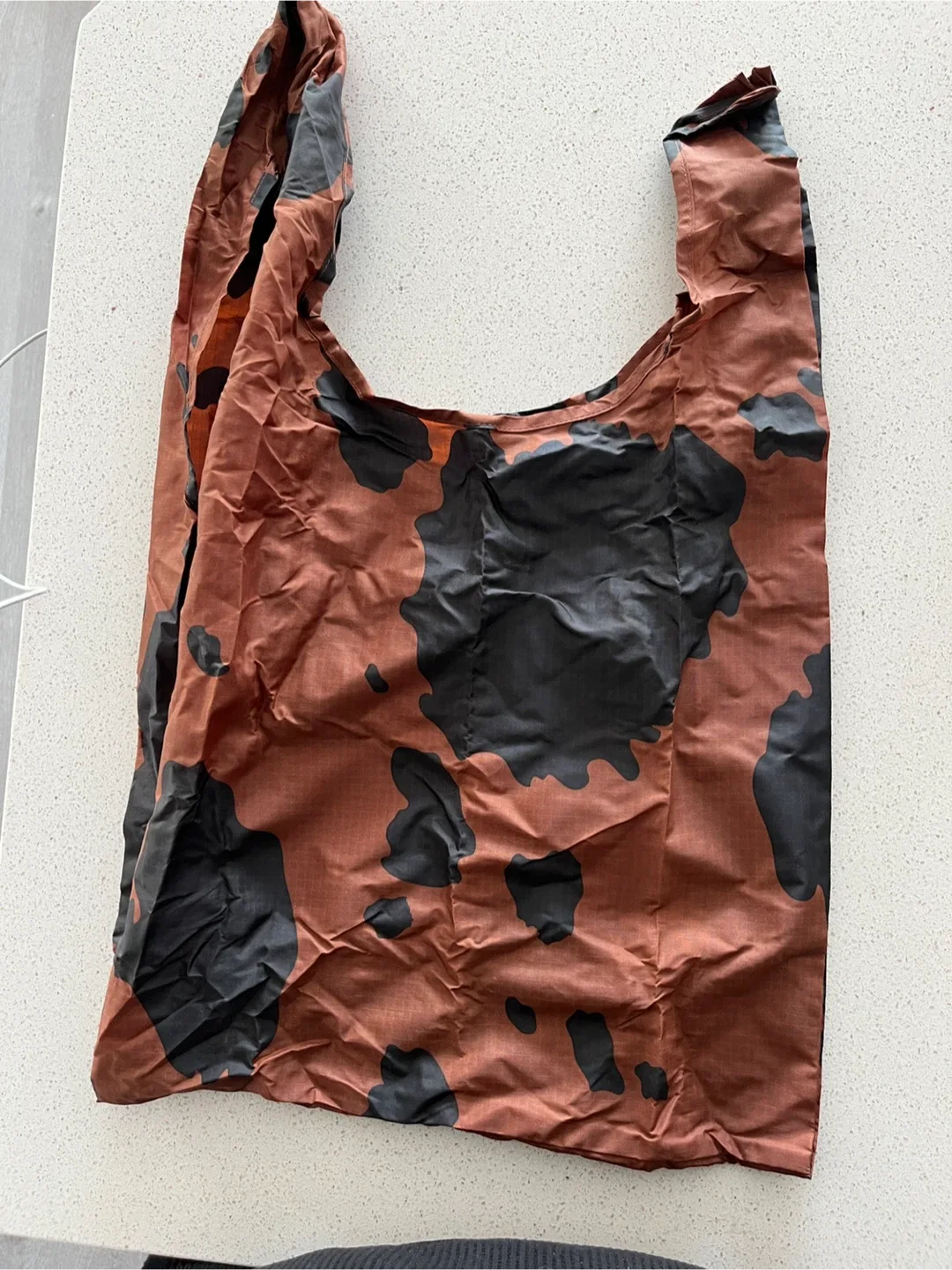 BAGGU Black and Brown Cow Bag image indicator(5)