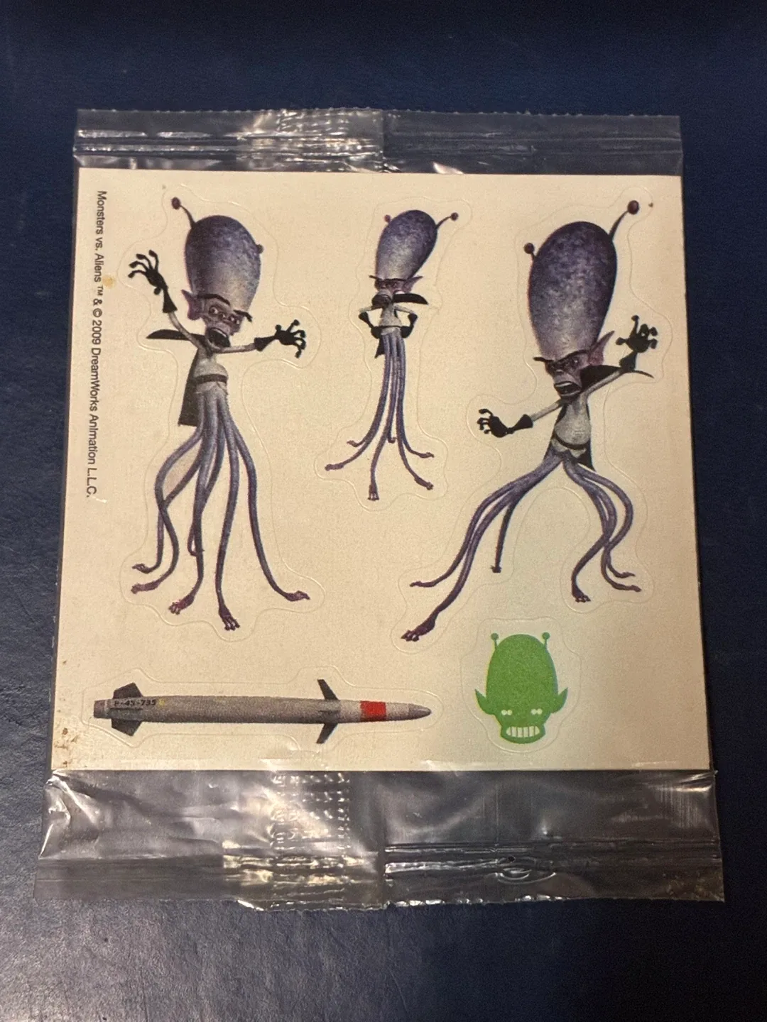 🥕 NIP Monsters vs Aliens Stickers thumbnail
