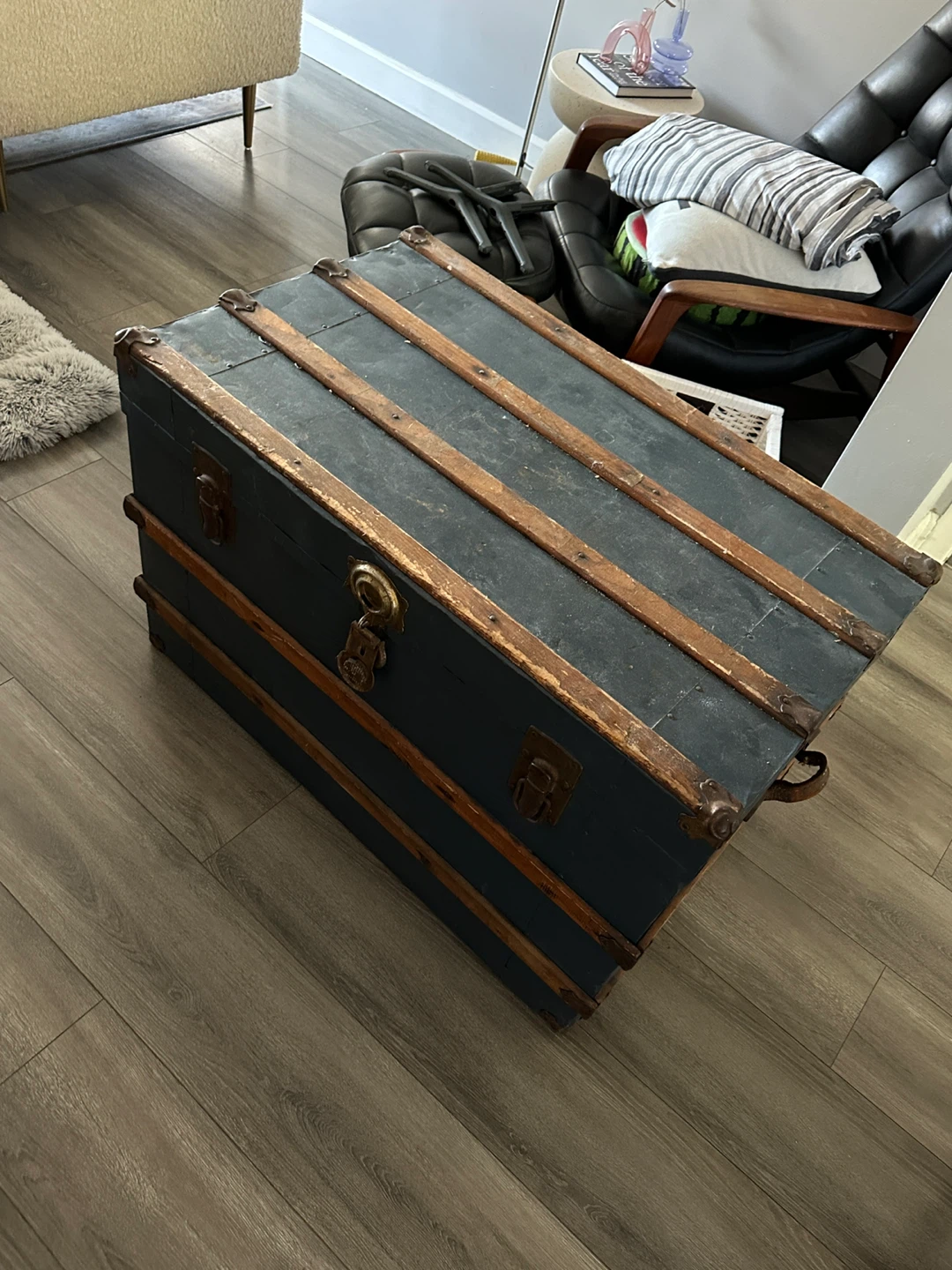 Vintage blue trunk - photo 3
