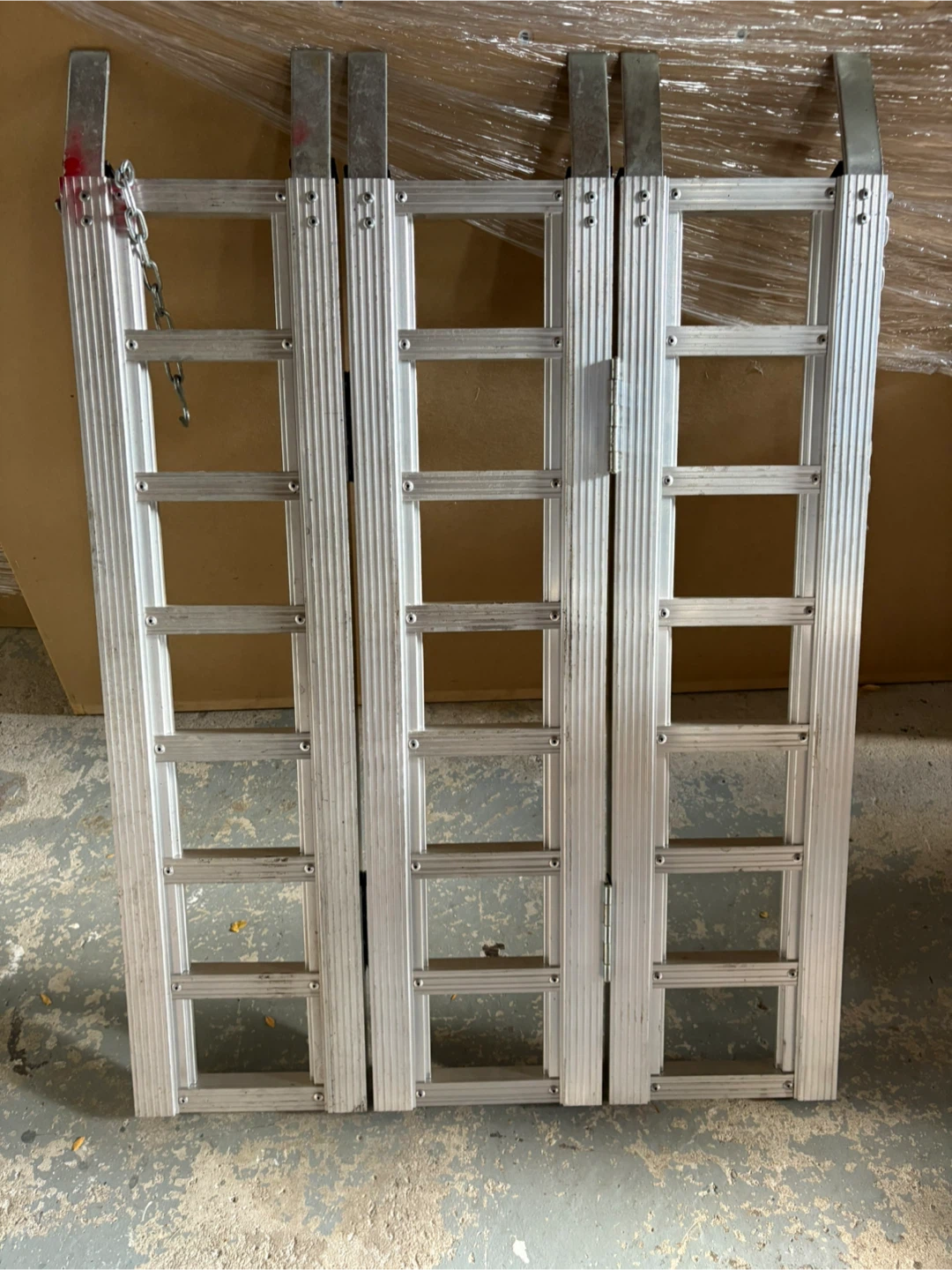 Aluminum Folding Ramp