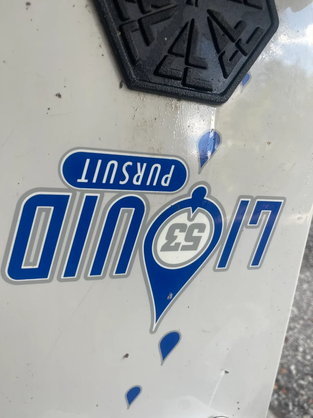 Liquid Pursuit Snowboard with Drake Bindings image indicator(7)