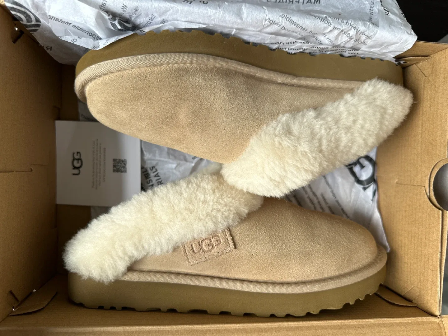 UGG Cluggette Slippers - Women's Size 7 -  Comes in Box image indicator(4)
