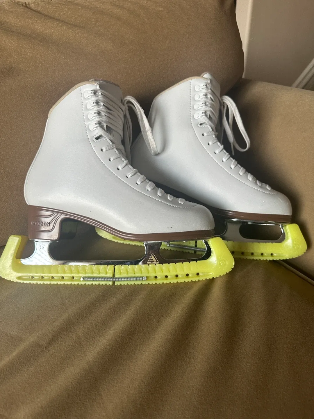 Jackson Artiste Figure Ice Skates - Size 7