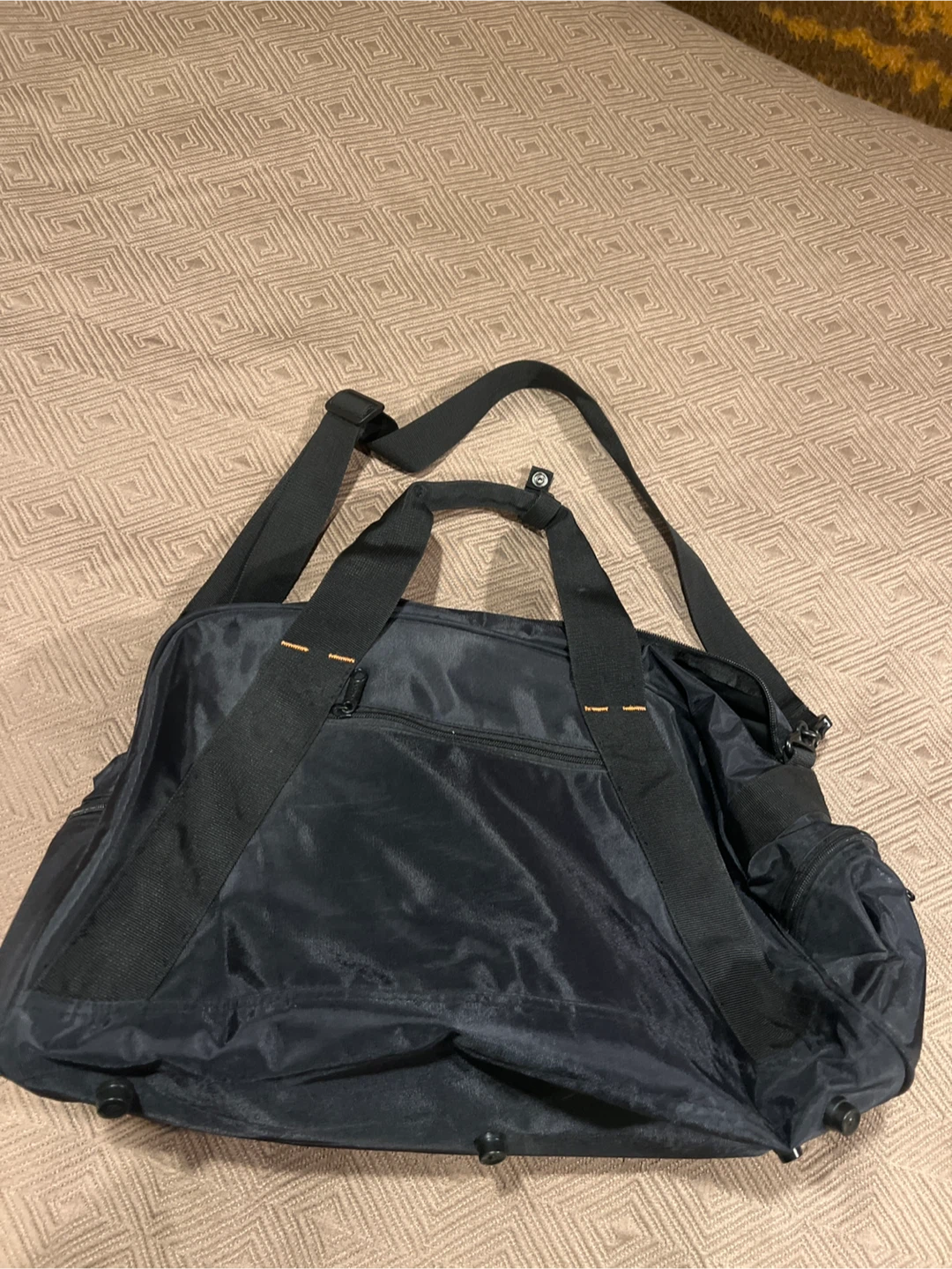 N & N Black Travel Duffel Bag - photo 3