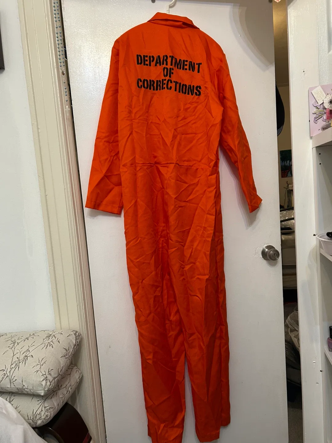 Spirit Halloween Escaped Convict Costume - Adult SM/MD image indicator(3)