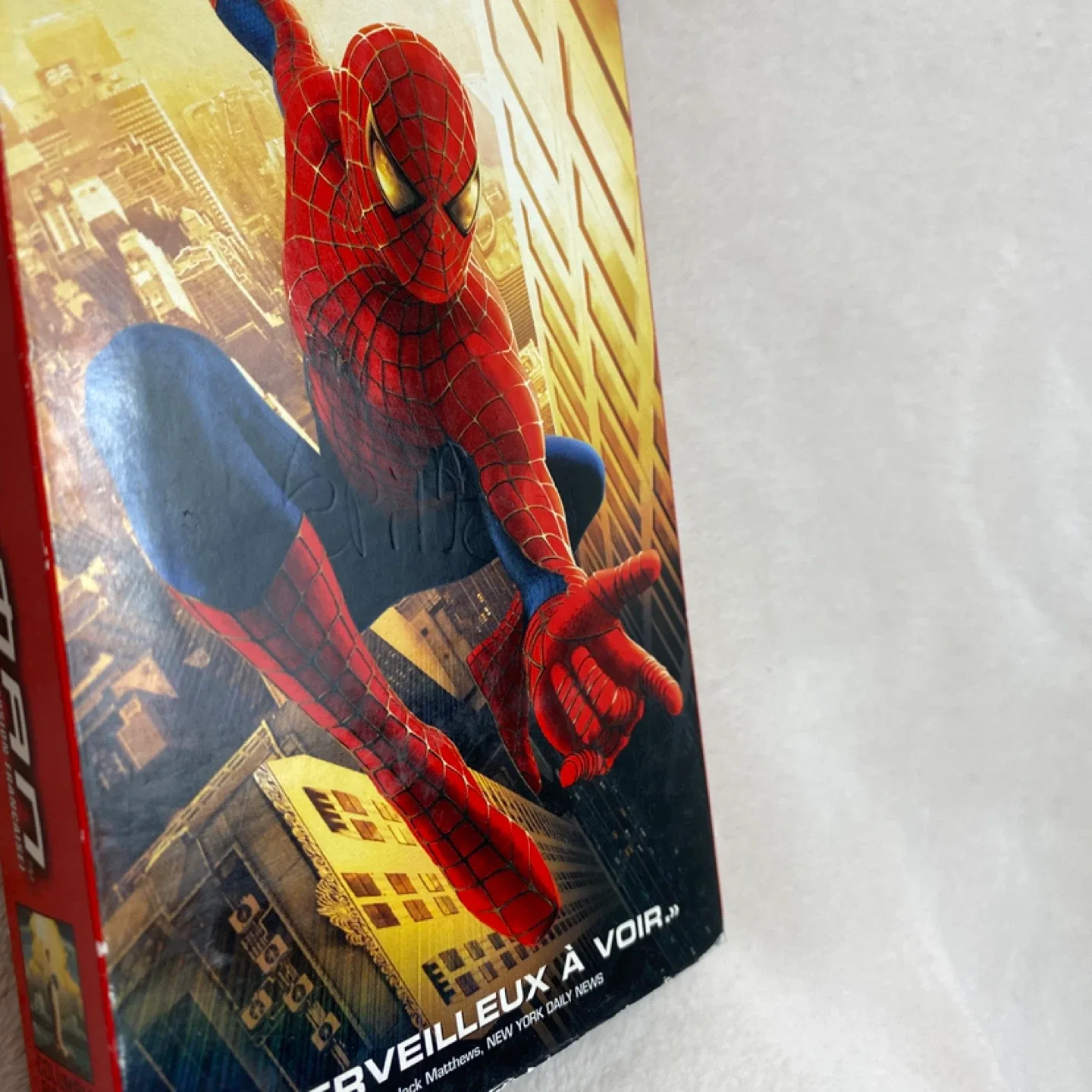 🥕FREE! Spider-Man VHS Tape (French Version) image indicator(3)