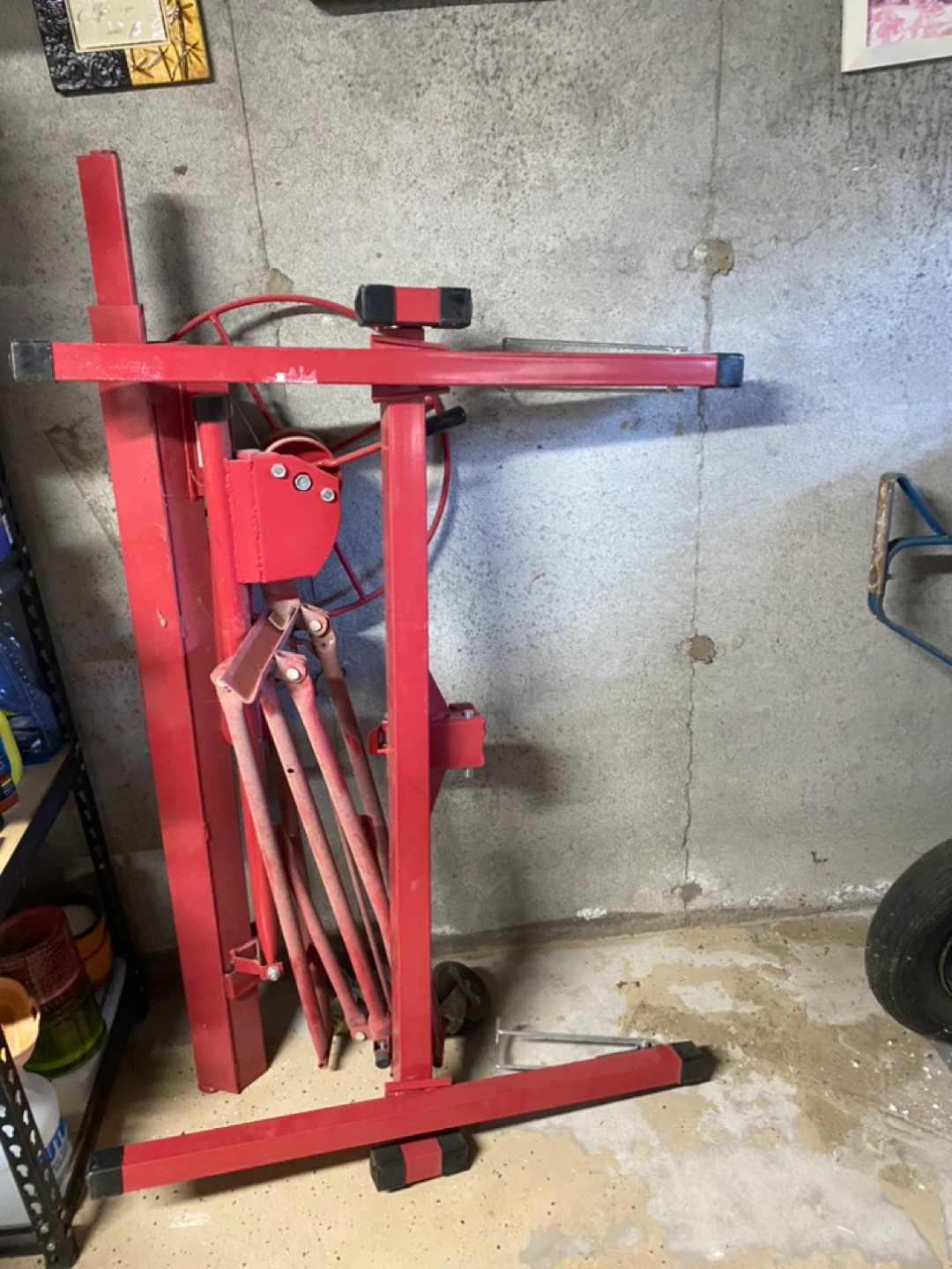 Red Engine Support Bar