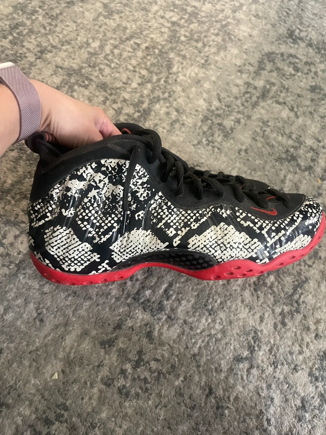Nike Air Foamposite One Snakeskin image indicator(2)