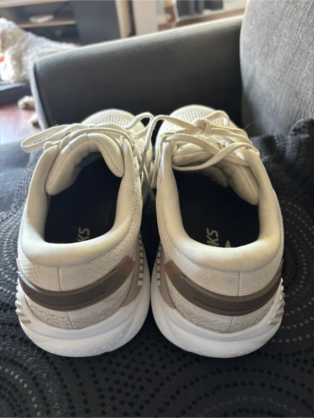 Brooks Ariel '20 Women's Running Shoes - Size 9.5 2E image indicator(3)