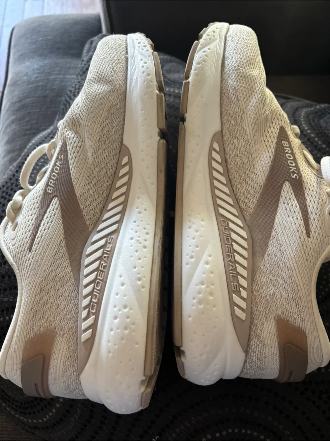 Brooks Ariel '20 Women's Running Shoes - Size 9.5 2E image indicator(8)