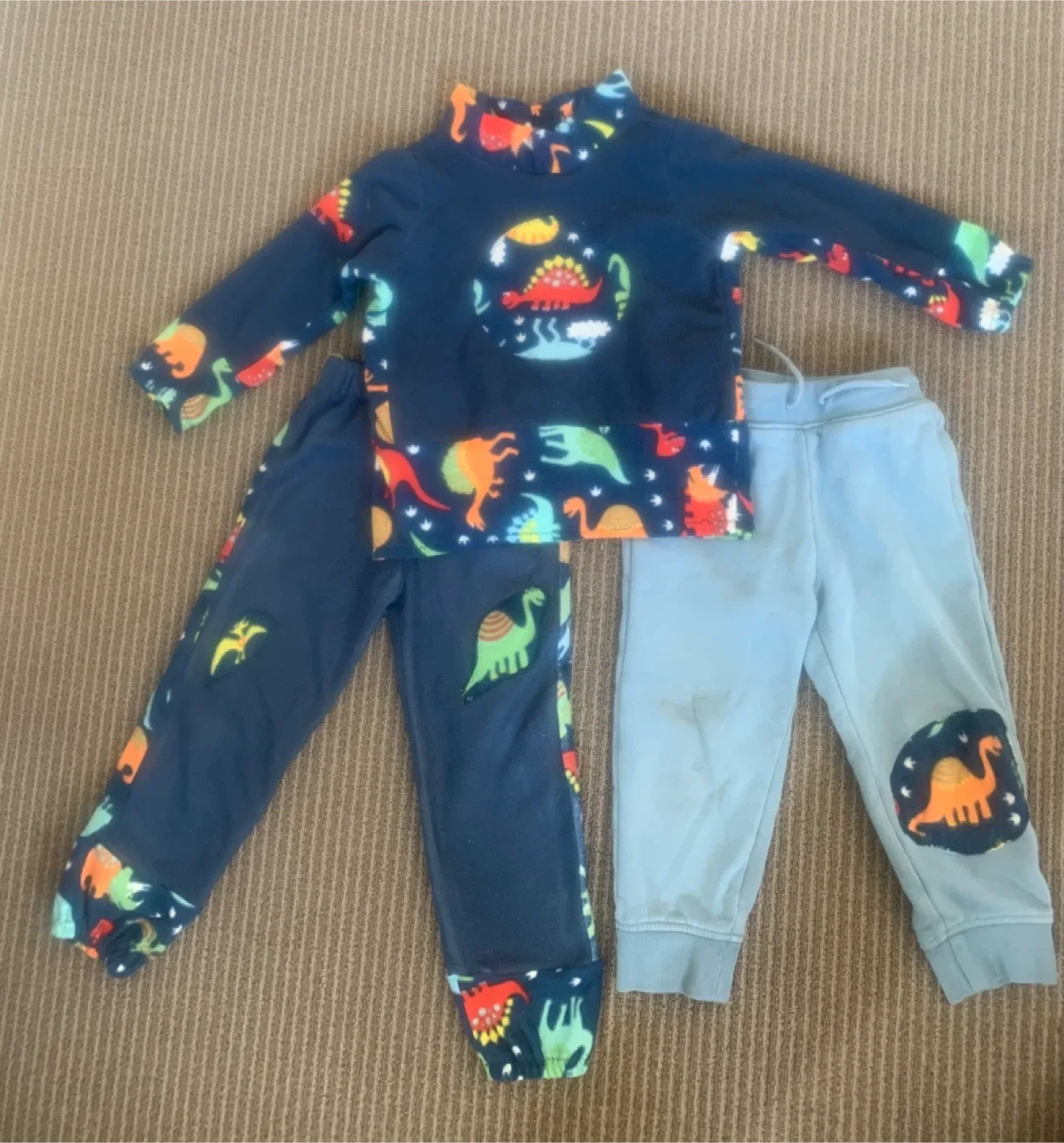 Children Clothing Bundle - Size 3 image indicator(2)