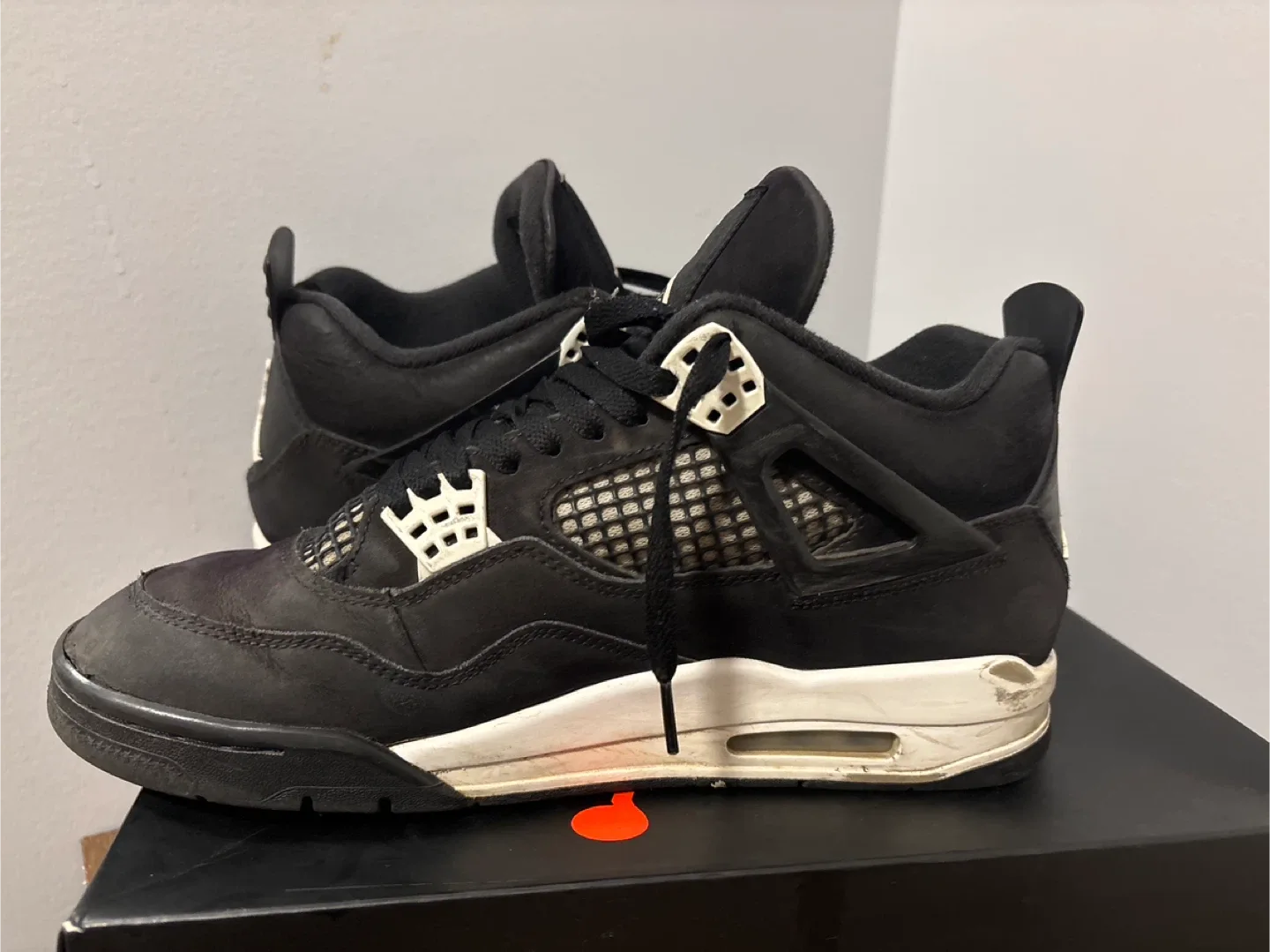 Air Jordan 4 Retro Black Cat image indicator(2)