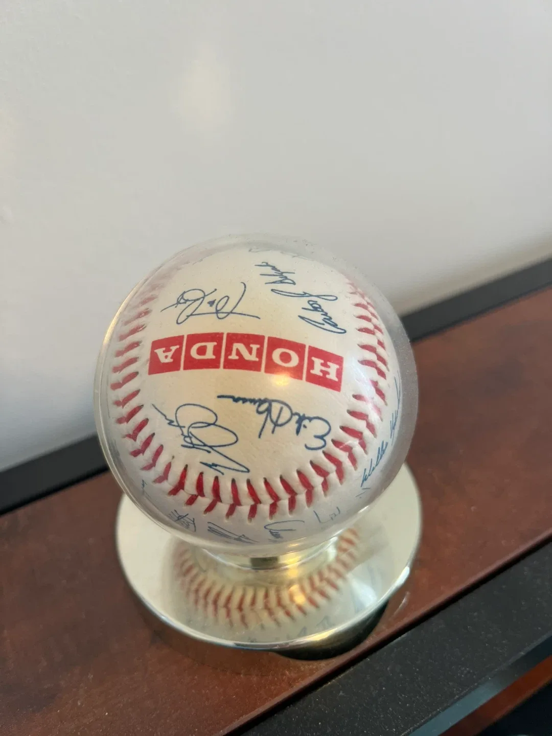 Toronto Blue Jays Autographed Baseball Display image indicator(2)