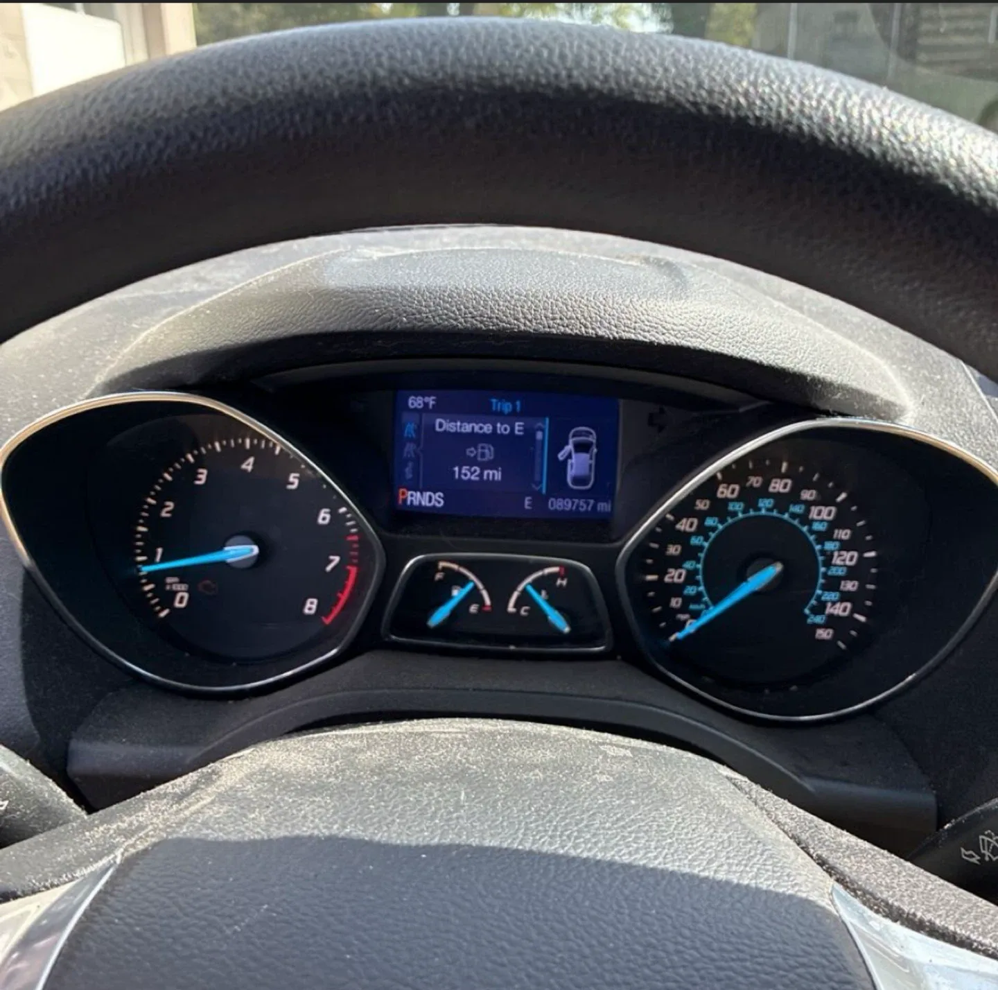 Black Ford Escape SUV image indicator(9)